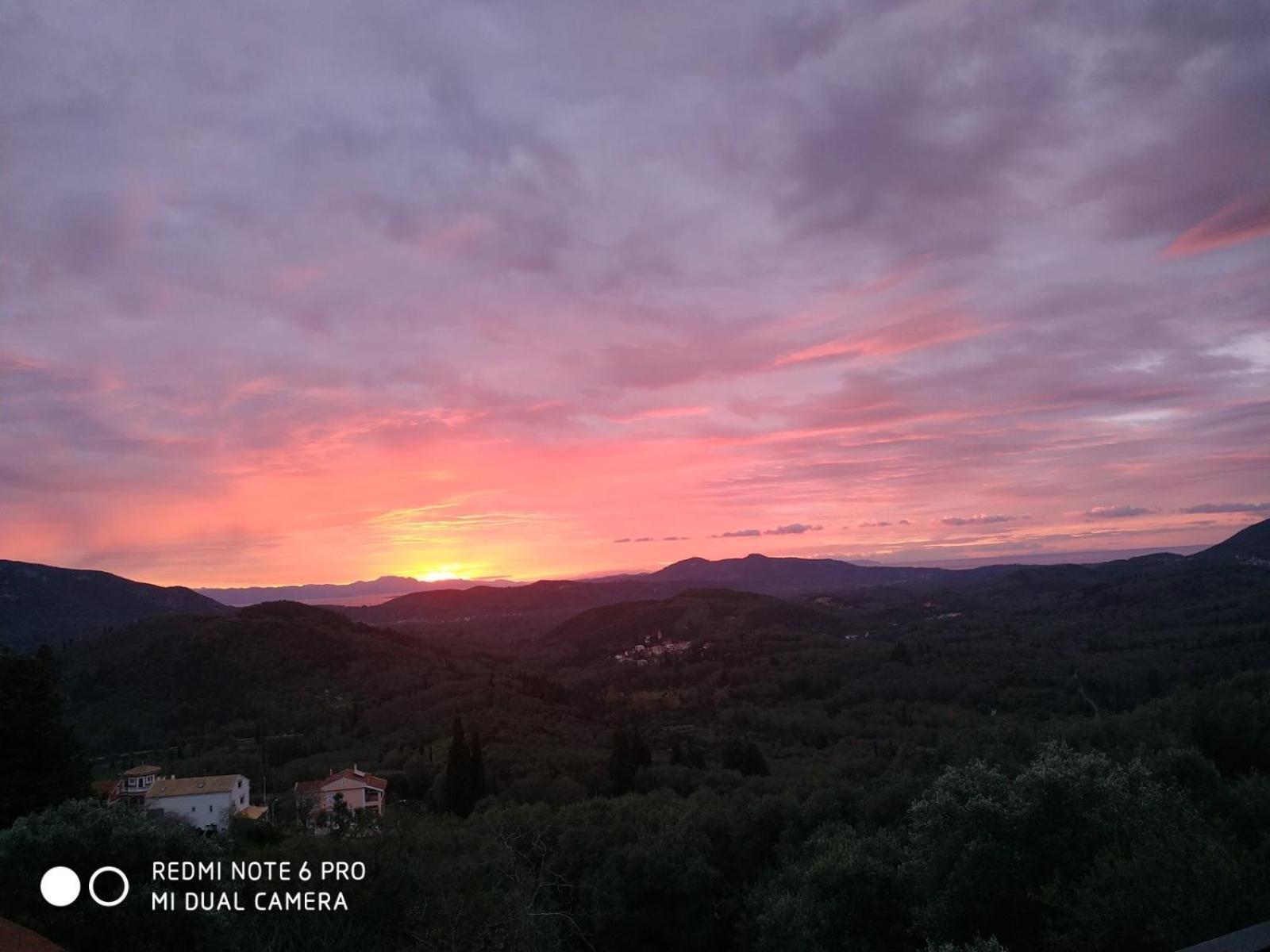 Billy'S Breathtaking View Cozy Cottage Kato Pavliana Extérieur photo